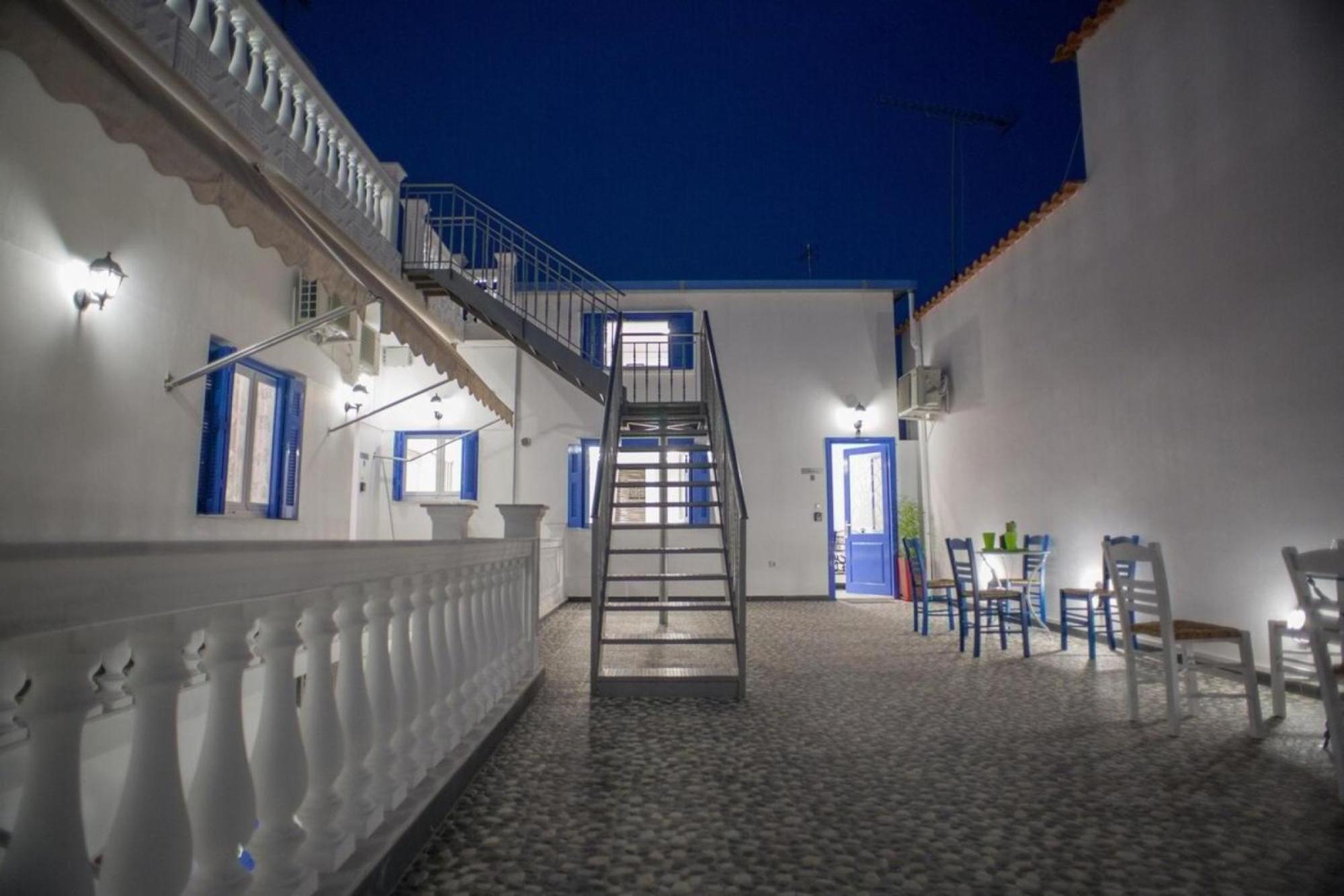Aimou Studio'S Apartment'S Piraeus Bagian luar foto