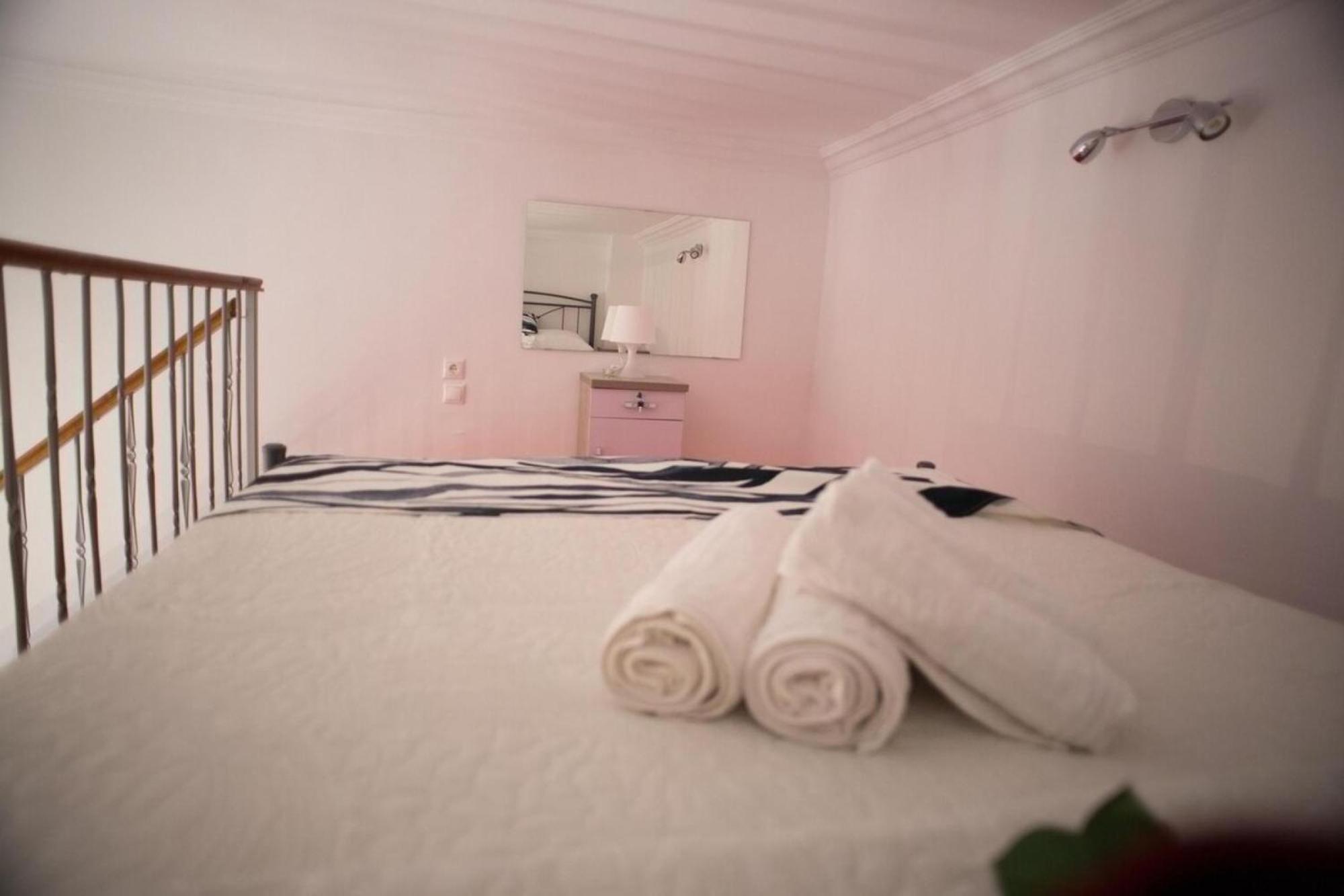 Aimou Studio'S Apartment'S Piraeus Bagian luar foto