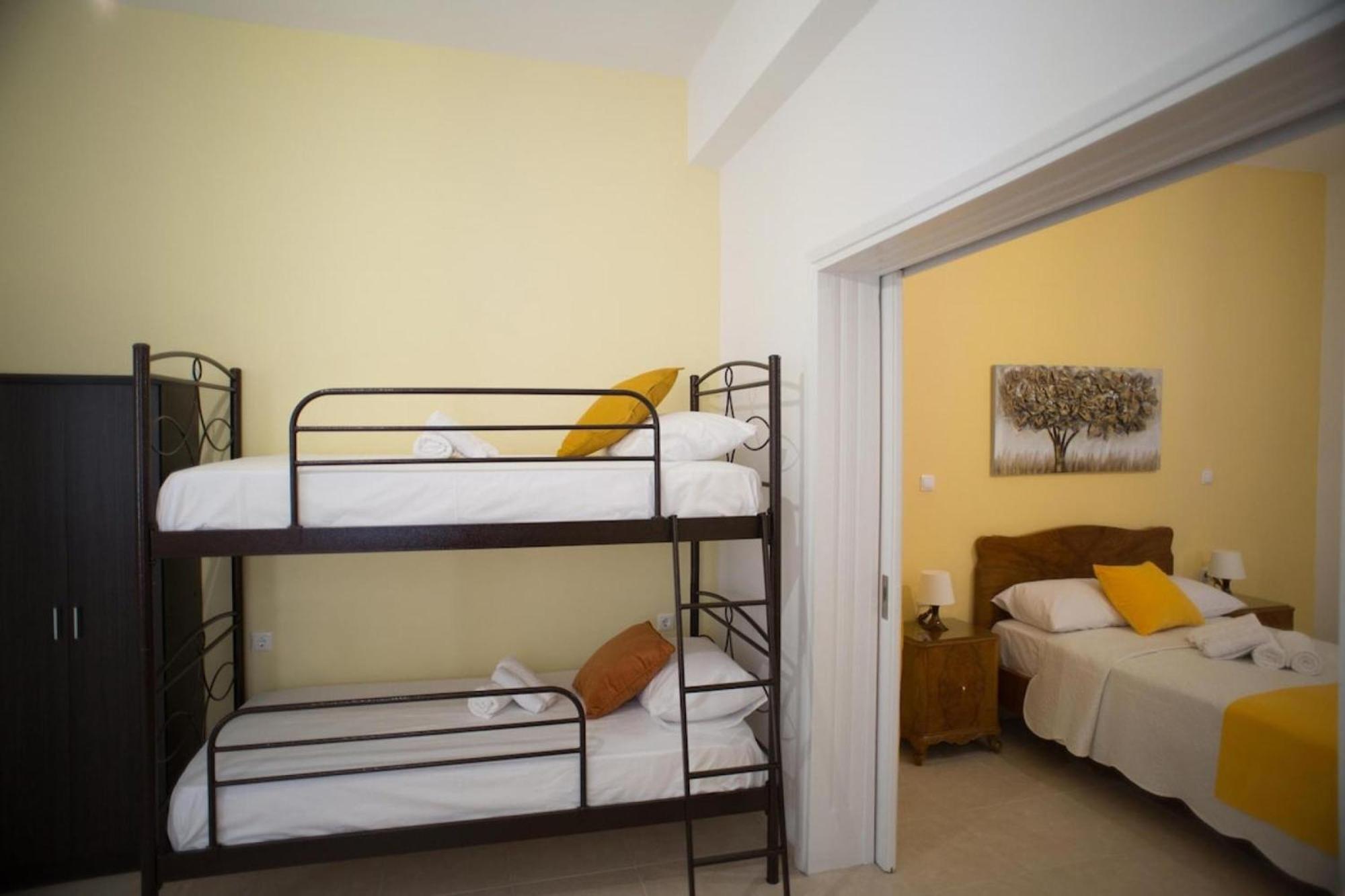 Aimou Studio'S Apartment'S Piraeus Bagian luar foto