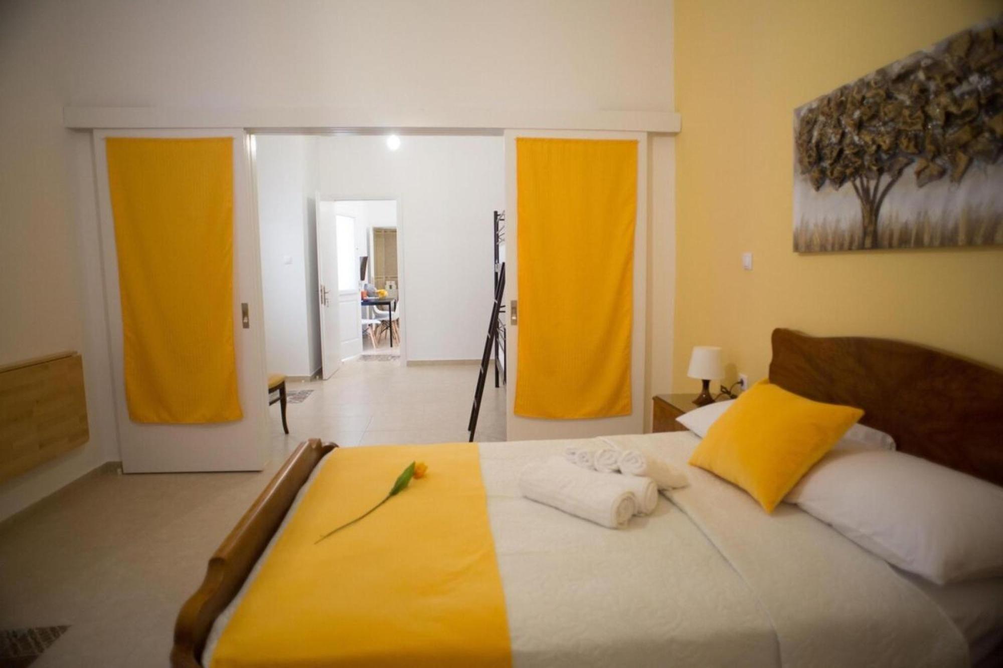 Aimou Studio'S Apartment'S Piraeus Bagian luar foto