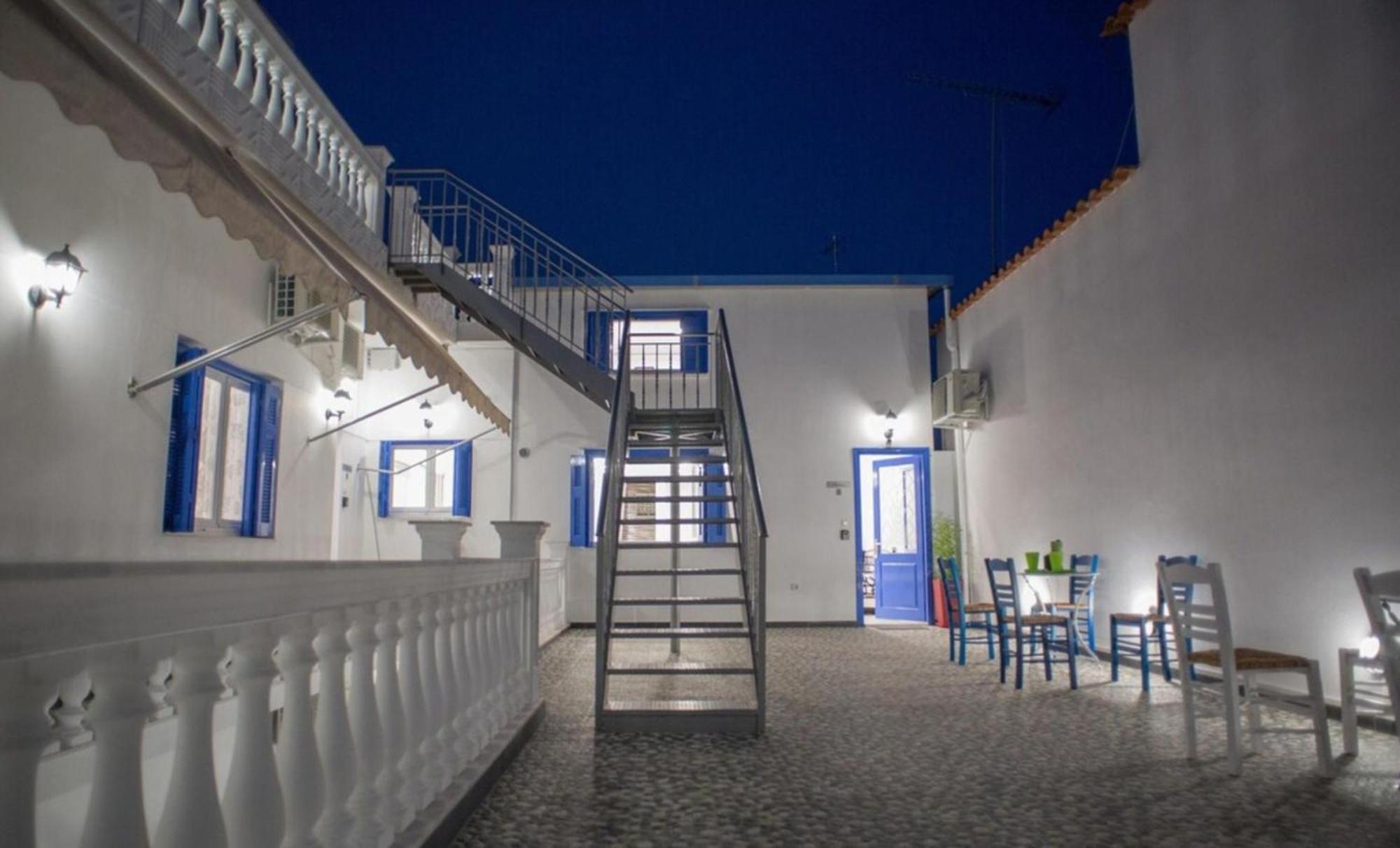 Aimou Studio'S Apartment'S Piraeus Bagian luar foto